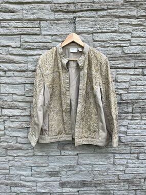 Chico’s Gold Lace Jacket Size 2 Open Front Beige Blazer Textured Cotton Blend